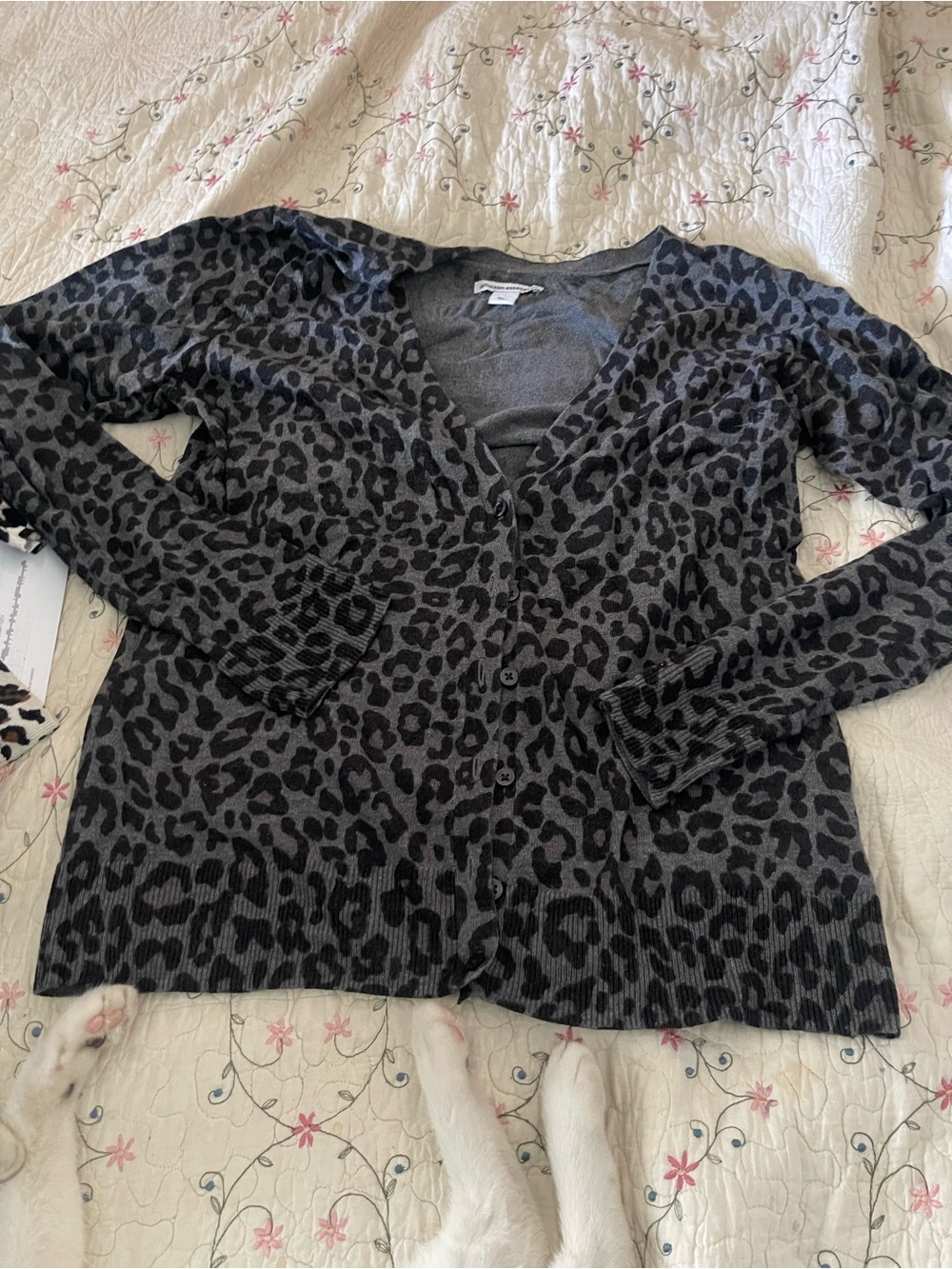 Leopard Print V-Neck Cardigan Sweater - Gray/Black